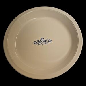 Corningware 9" Pie Plate White with Blue Cornflower Design. 70s Like New P-309